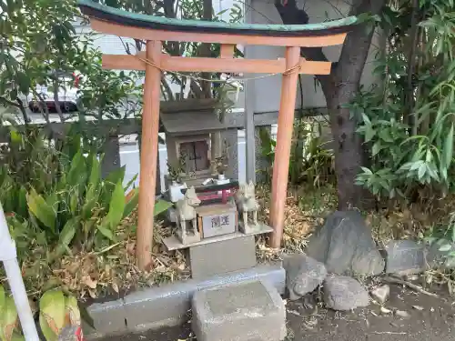 矢向日枝神社の{uncategorized: "未分類", other: "その他", undefined: "問題あり", building: "その他建物", grave: "お墓", sacred_gate: "鳥居", guardian: "狛犬", statue: "像", buddha: "仏像", history: "歴史", nature: "自然", garden: "庭園", animal: "動物", pagoda: "塔", temizu: "手水舎", mountain_gate: "山門・神門", sanctuary: "本殿・本堂", subordinate: "末社・摂社", art: "芸術", scenery: "景色", jizo: "地蔵", ema: "絵馬", goshuin: "御朱印", omikuji: "おみくじ", items: "授与品その他", amulet: "お守り", goshuincho: "御朱印帳", eats: "食事", festival: "お祭り", votive_dance: "神楽", shichigosan: "七五三参", wedding: "結婚式", experience: "体験その他", initially: "初詣", around: "周辺", anti_infection: "感染症対策"}