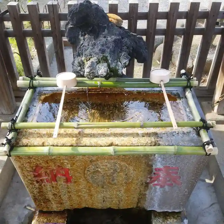 諏訪神社の手水舎