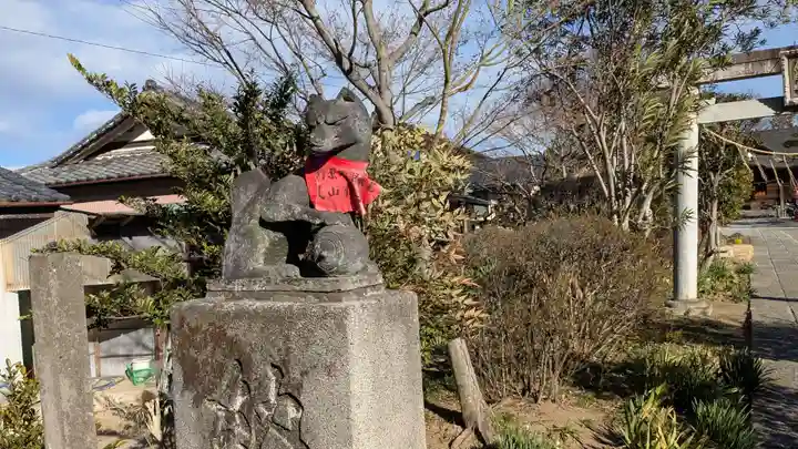 尾曳稲荷神社の狛犬