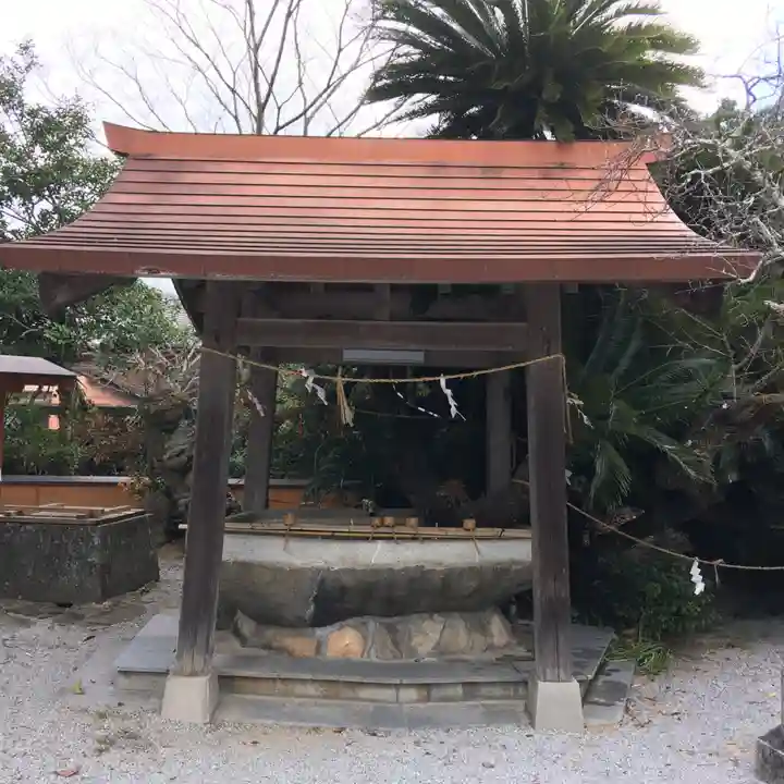 湊八坂神社の手水舎