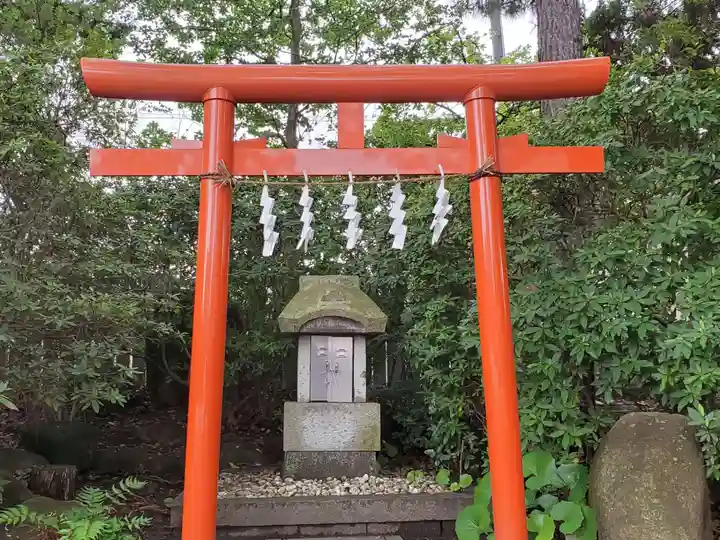 荒井神社の末社・摂社