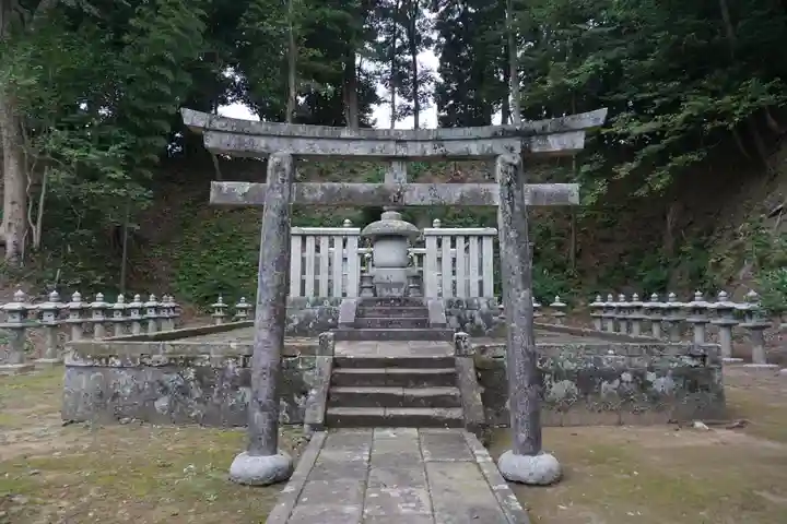 月照寺の鳥居