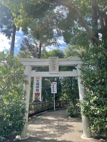 亀ケ池八幡宮の鳥居