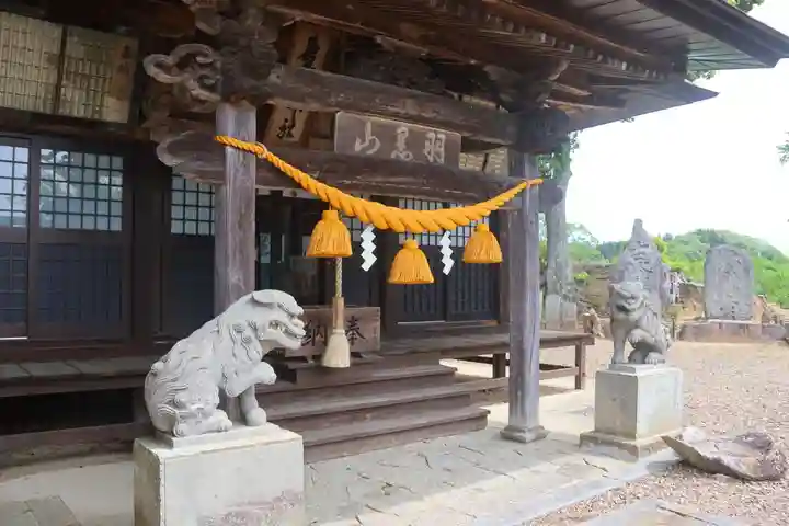 長屋神社の本殿・本堂
