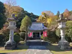 願成就院の本殿