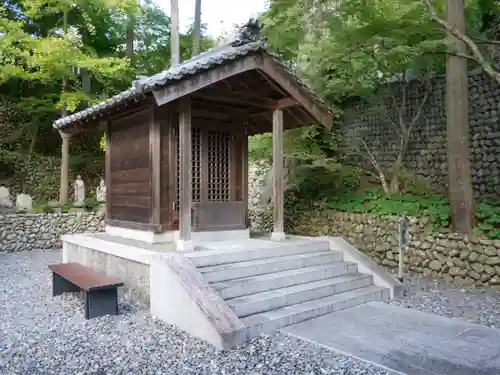 尊永寺の建物その他