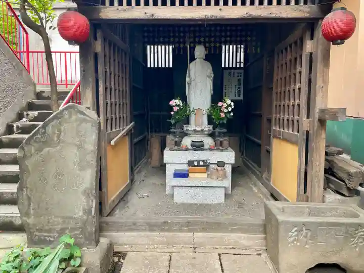 薬王寺の{uncategorized: "未分類", other: "その他", undefined: "問題あり", building: "その他建物", grave: "お墓", sacred_gate: "鳥居", guardian: "狛犬", statue: "像", buddha: "仏像", history: "歴史", nature: "自然", garden: "庭園", animal: "動物", pagoda: "塔", temizu: "手水舎", mountain_gate: "山門・神門", sanctuary: "本殿・本堂", subordinate: "末社・摂社", art: "芸術", scenery: "景色", jizo: "地蔵", ema: "絵馬", goshuin: "御朱印", omikuji: "おみくじ", items: "授与品その他", amulet: "お守り", goshuincho: "御朱印帳", eats: "食事", festival: "お祭り", votive_dance: "神楽", shichigosan: "七五三参", wedding: "結婚式", experience: "体験その他", initially: "初詣", around: "周辺", anti_infection: "感染症対策"}