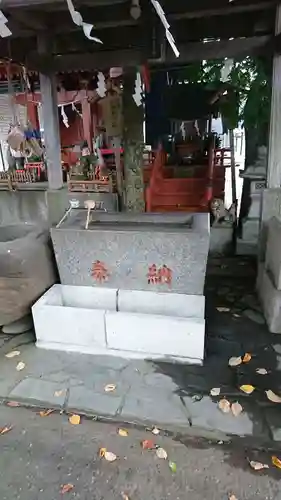 共栄稲荷神社の手水舎