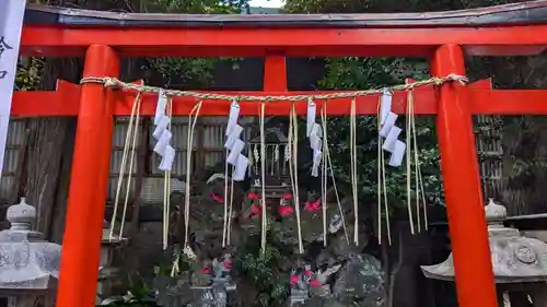 飛木稲荷神社の末社