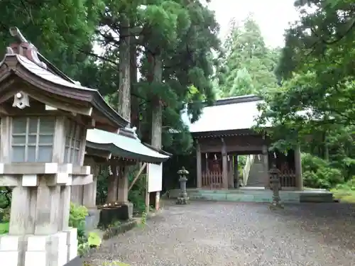 真山神社の山門