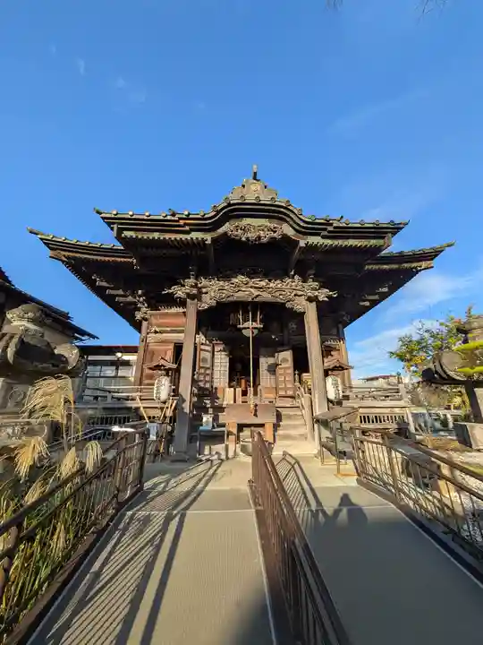 秩父札所十三番 慈眼寺の本殿・本堂