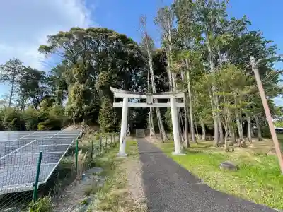 大寳神社の{uncategorized: "未分類", other: "その他", undefined: "問題あり", building: "その他建物", grave: "お墓", sacred_gate: "鳥居", guardian: "狛犬", statue: "像", buddha: "仏像", history: "歴史", nature: "自然", garden: "庭園", animal: "動物", pagoda: "塔", temizu: "手水舎", mountain_gate: "山門・神門", sanctuary: "本殿・本堂", subordinate: "末社・摂社", art: "芸術", scenery: "景色", jizo: "地蔵", ema: "絵馬", goshuin: "御朱印", omikuji: "おみくじ", items: "授与品その他", amulet: "お守り", goshuincho: "御朱印帳", eats: "食事", festival: "お祭り", votive_dance: "神楽", shichigosan: "七五三参", wedding: "結婚式", experience: "体験その他", initially: "初詣", around: "周辺", anti_infection: "感染症対策"}