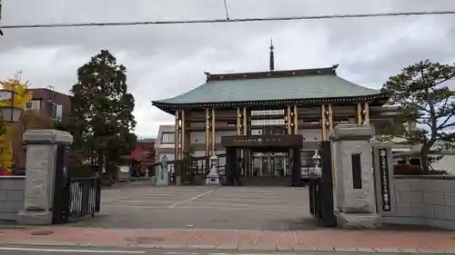 千正寺の本殿・本堂