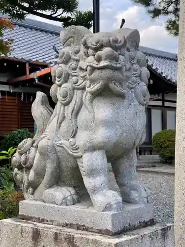六請神社の狛犬