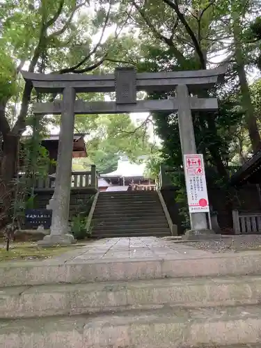 曾屋神社の鳥居