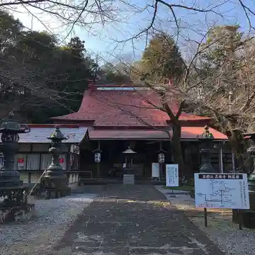 岩舟山高勝寺の本殿・本堂