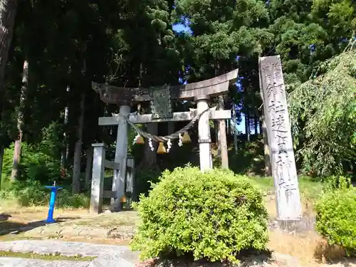 遠賀神社の鳥居