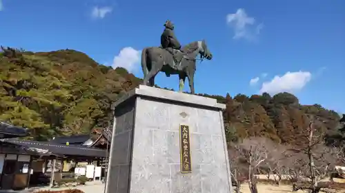 瑠璃光寺の像