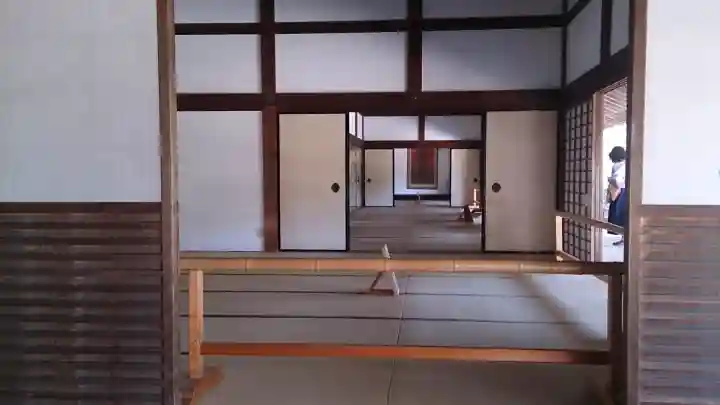 天龍寺の{uncategorized: "未分類", other: "その他", undefined: "問題あり", building: "その他建物", grave: "お墓", sacred_gate: "鳥居", guardian: "狛犬", statue: "像", buddha: "仏像", history: "歴史", nature: "自然", garden: "庭園", animal: "動物", pagoda: "塔", temizu: "手水舎", mountain_gate: "山門・神門", sanctuary: "本殿・本堂", subordinate: "末社・摂社", art: "芸術", scenery: "景色", jizo: "地蔵", ema: "絵馬", goshuin: "御朱印", omikuji: "おみくじ", items: "授与品その他", amulet: "お守り", goshuincho: "御朱印帳", eats: "食事", festival: "お祭り", votive_dance: "神楽", shichigosan: "七五三参", wedding: "結婚式", experience: "体験その他", initially: "初詣", around: "周辺", anti_infection: "感染症対策"}