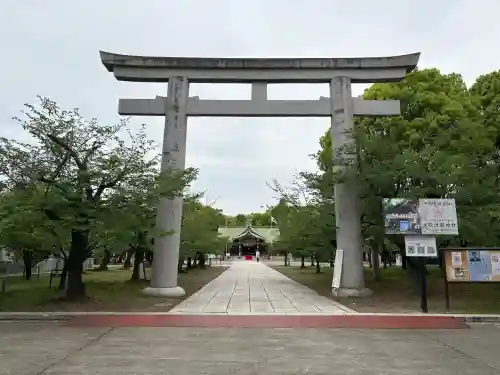 大阪護國神社の{uncategorized: "未分類", other: "その他", undefined: "問題あり", building: "その他建物", grave: "お墓", sacred_gate: "鳥居", guardian: "狛犬", statue: "像", buddha: "仏像", history: "歴史", nature: "自然", garden: "庭園", animal: "動物", pagoda: "塔", temizu: "手水舎", mountain_gate: "山門・神門", sanctuary: "本殿・本堂", subordinate: "末社・摂社", art: "芸術", scenery: "景色", jizo: "地蔵", ema: "絵馬", goshuin: "御朱印", omikuji: "おみくじ", items: "授与品その他", amulet: "お守り", goshuincho: "御朱印帳", eats: "食事", festival: "お祭り", votive_dance: "神楽", shichigosan: "七五三参", wedding: "結婚式", experience: "体験その他", initially: "初詣", around: "周辺", anti_infection: "感染症対策"}