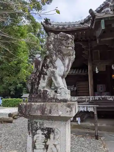 曽許乃御立神社の狛犬