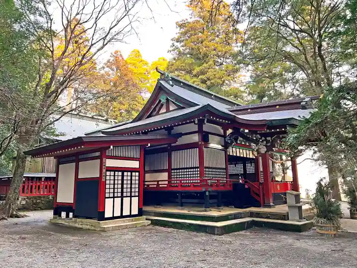 霧島東神社の本殿