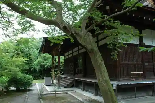 勧修寺の本殿・本堂