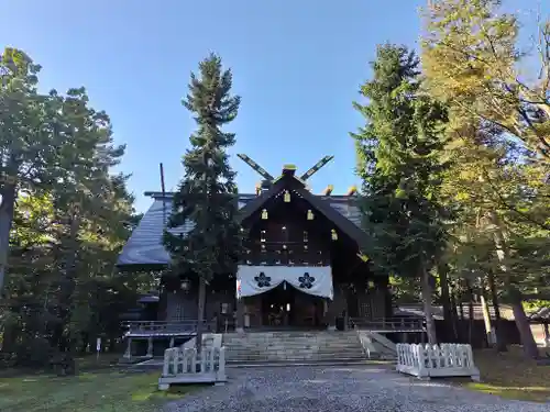 上川神社の本殿