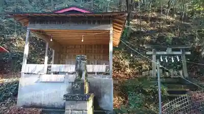 菅東山出世稲荷神社のその他建物