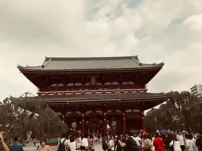 浅草寺の山門・神門