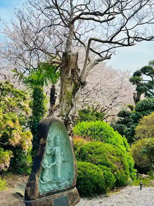 清雲寺の{uncategorized: "未分類", other: "その他", undefined: "問題あり", building: "その他建物", grave: "お墓", sacred_gate: "鳥居", guardian: "狛犬", statue: "像", buddha: "仏像", history: "歴史", nature: "自然", garden: "庭園", animal: "動物", pagoda: "塔", temizu: "手水舎", mountain_gate: "山門・神門", sanctuary: "本殿・本堂", subordinate: "末社・摂社", art: "芸術", scenery: "景色", jizo: "地蔵", ema: "絵馬", goshuin: "御朱印", omikuji: "おみくじ", items: "授与品その他", amulet: "お守り", goshuincho: "御朱印帳", eats: "食事", festival: "お祭り", votive_dance: "神楽", shichigosan: "七五三参", wedding: "結婚式", experience: "体験その他", initially: "初詣", around: "周辺", anti_infection: "感染症対策"}