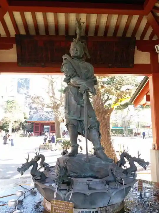 浅草寺の手水舎