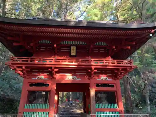 鳳来山東照宮の山門・神門