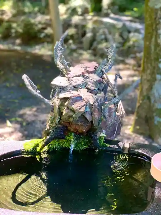 南宮神社の手水舎