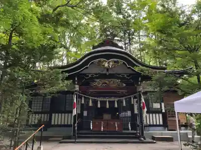 新屋山神社の{uncategorized: "未分類", other: "その他", undefined: "問題あり", building: "その他建物", grave: "お墓", sacred_gate: "鳥居", guardian: "狛犬", statue: "像", buddha: "仏像", history: "歴史", nature: "自然", garden: "庭園", animal: "動物", pagoda: "塔", temizu: "手水舎", mountain_gate: "山門・神門", sanctuary: "本殿・本堂", subordinate: "末社・摂社", art: "芸術", scenery: "景色", jizo: "地蔵", ema: "絵馬", goshuin: "御朱印", omikuji: "おみくじ", items: "授与品その他", amulet: "お守り", goshuincho: "御朱印帳", eats: "食事", festival: "お祭り", votive_dance: "神楽", shichigosan: "七五三参", wedding: "結婚式", experience: "体験その他", initially: "初詣", around: "周辺", anti_infection: "感染症対策"}