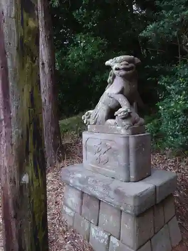 五霊神社の狛犬