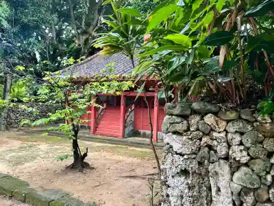 八重山権現堂の{uncategorized: "未分類", other: "その他", undefined: "問題あり", building: "その他建物", grave: "お墓", sacred_gate: "鳥居", guardian: "狛犬", statue: "像", buddha: "仏像", history: "歴史", nature: "自然", garden: "庭園", animal: "動物", pagoda: "塔", temizu: "手水舎", mountain_gate: "山門・神門", sanctuary: "本殿・本堂", subordinate: "末社・摂社", art: "芸術", scenery: "景色", jizo: "地蔵", ema: "絵馬", goshuin: "御朱印", omikuji: "おみくじ", items: "授与品その他", amulet: "お守り", goshuincho: "御朱印帳", eats: "食事", festival: "お祭り", votive_dance: "神楽", shichigosan: "七五三参", wedding: "結婚式", experience: "体験その他", initially: "初詣", around: "周辺", anti_infection: "感染症対策"}