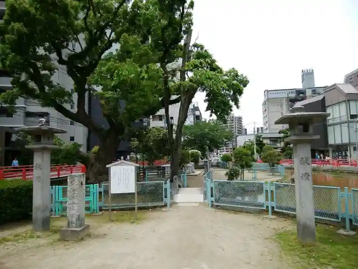 天津神社の庭園