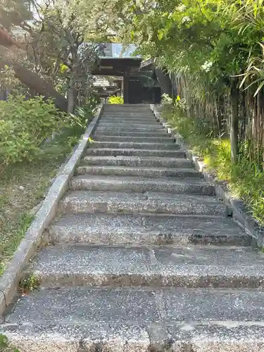 王林寺の山門