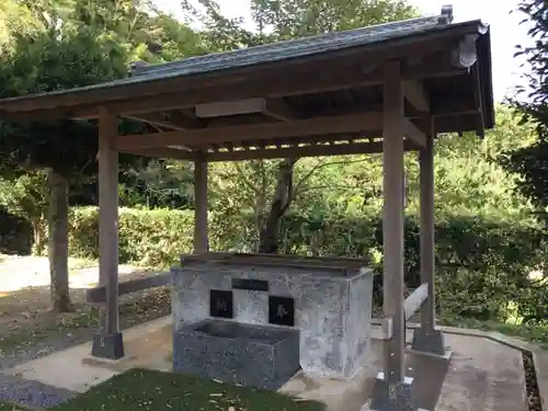 洲宮神社の手水舎