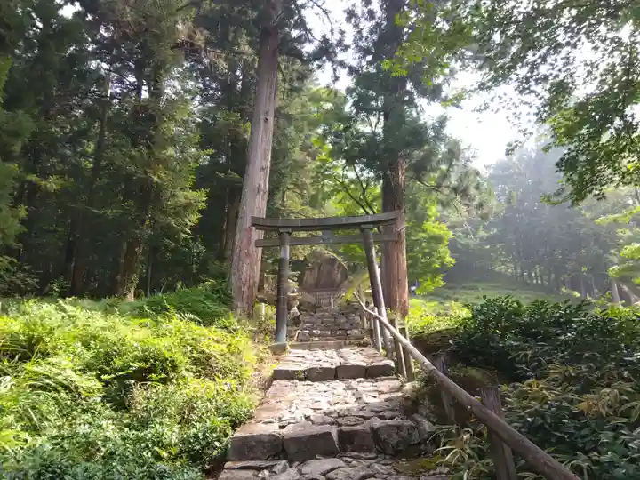 岩屋神社(妙見神社 祖師野八幡宮摂社)(岐阜県)