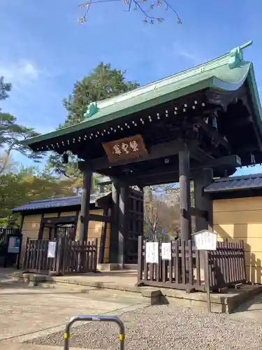豪徳寺の山門・神門