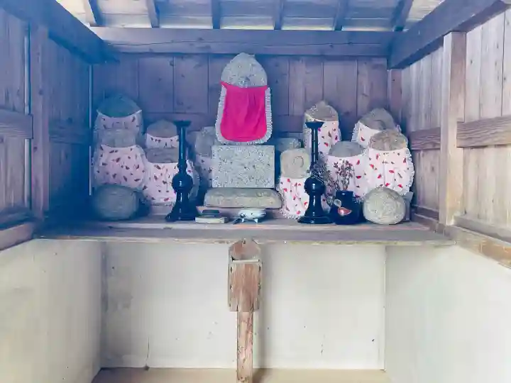 福竜寺の{uncategorized: "未分類", other: "その他", undefined: "問題あり", building: "その他建物", grave: "お墓", sacred_gate: "鳥居", guardian: "狛犬", statue: "像", buddha: "仏像", history: "歴史", nature: "自然", garden: "庭園", animal: "動物", pagoda: "塔", temizu: "手水舎", mountain_gate: "山門・神門", sanctuary: "本殿・本堂", subordinate: "末社・摂社", art: "芸術", scenery: "景色", jizo: "地蔵", ema: "絵馬", goshuin: "御朱印", omikuji: "おみくじ", items: "授与品その他", amulet: "お守り", goshuincho: "御朱印帳", eats: "食事", festival: "お祭り", votive_dance: "神楽", shichigosan: "七五三参", wedding: "結婚式", experience: "体験その他", initially: "初詣", around: "周辺", anti_infection: "感染症対策"}