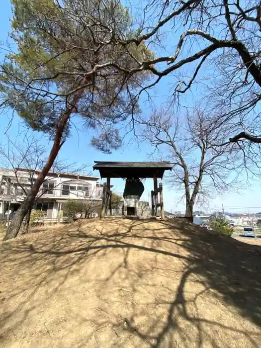 東大輪浅間神社の建物その他