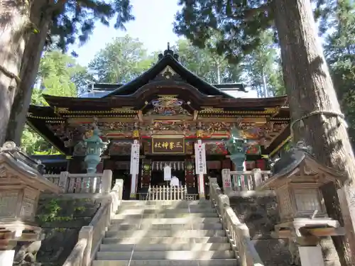 三峯神社の本殿