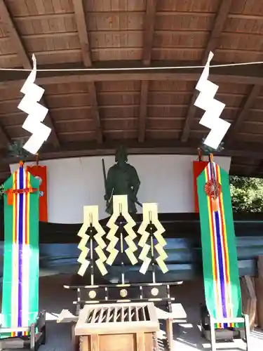 白鷺神社の像