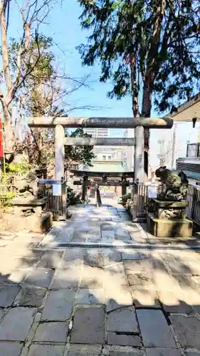 王子稲荷神社の鳥居