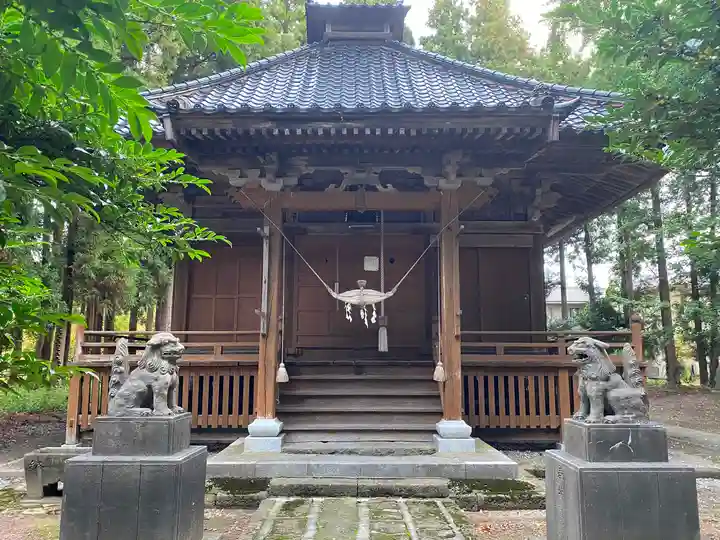 六所神社の本殿・本堂