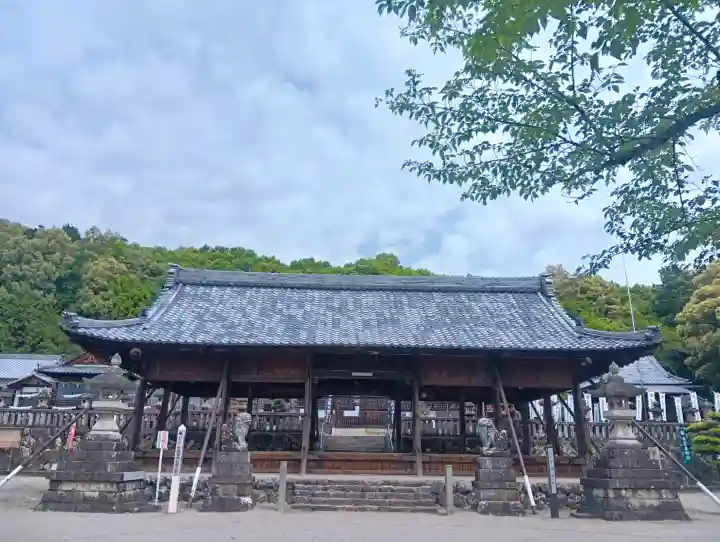 加佐美神社の{uncategorized: "未分類", other: "その他", undefined: "問題あり", building: "その他建物", grave: "お墓", sacred_gate: "鳥居", guardian: "狛犬", statue: "像", buddha: "仏像", history: "歴史", nature: "自然", garden: "庭園", animal: "動物", pagoda: "塔", temizu: "手水舎", mountain_gate: "山門・神門", sanctuary: "本殿・本堂", subordinate: "末社・摂社", art: "芸術", scenery: "景色", jizo: "地蔵", ema: "絵馬", goshuin: "御朱印", omikuji: "おみくじ", items: "授与品その他", amulet: "お守り", goshuincho: "御朱印帳", eats: "食事", festival: "お祭り", votive_dance: "神楽", shichigosan: "七五三参", wedding: "結婚式", experience: "体験その他", initially: "初詣", around: "周辺", anti_infection: "感染症対策"}