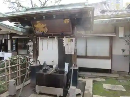 品川神社の手水舎